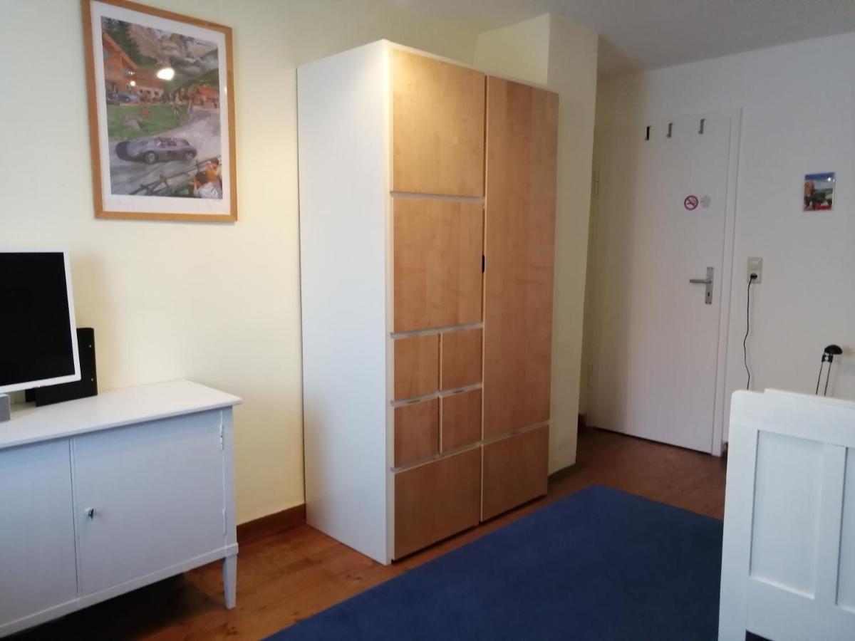 Apartment & Zimmer Familie Trescher Tuebingen Exterior photo