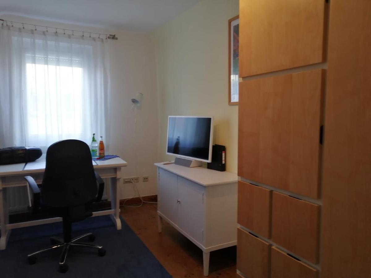 Apartment & Zimmer Familie Trescher Tuebingen Exterior photo